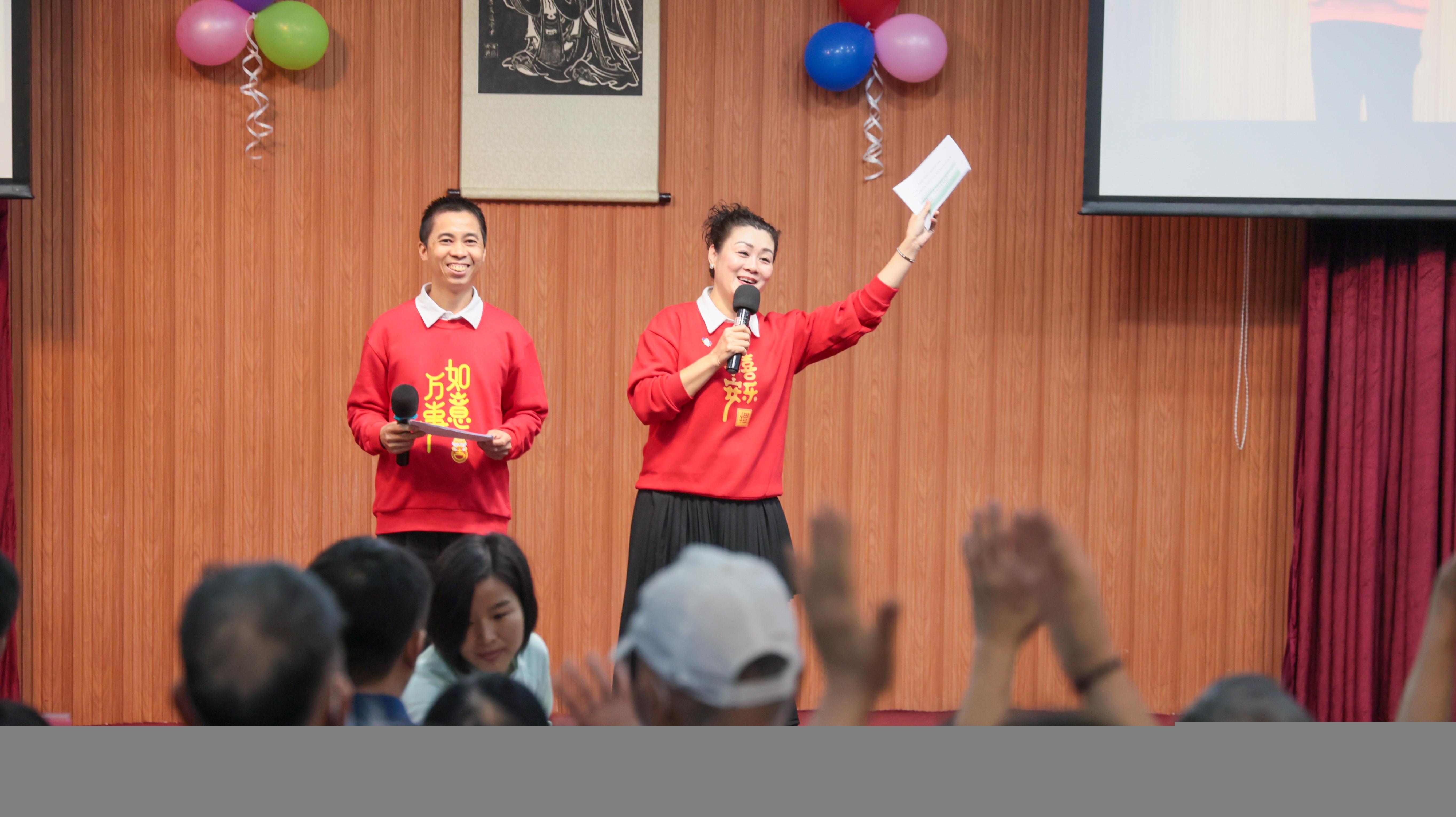 相依五年，情暖长者心