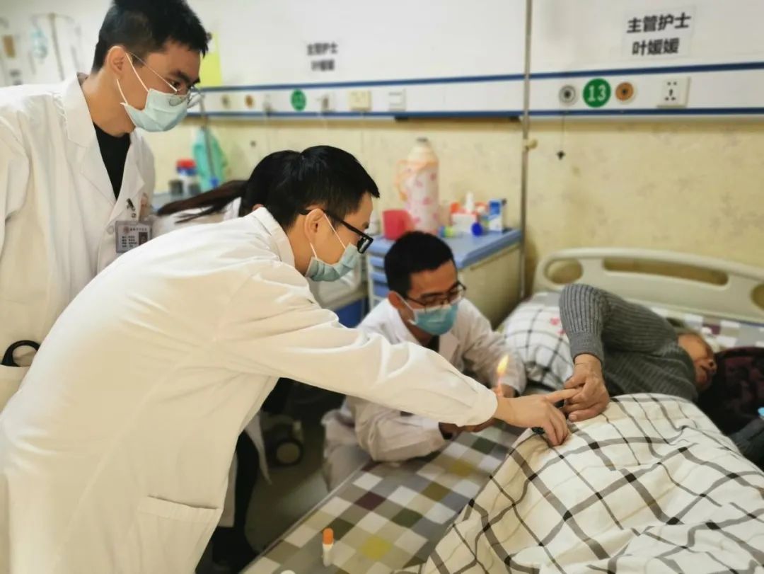 ​“组团”紧密帮扶 省中医院连续三年送医到南雄