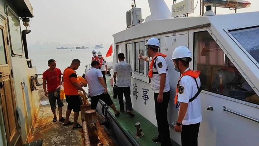 湛江启动海上防风Ⅲ应急响应，所有船舶撤离码头！