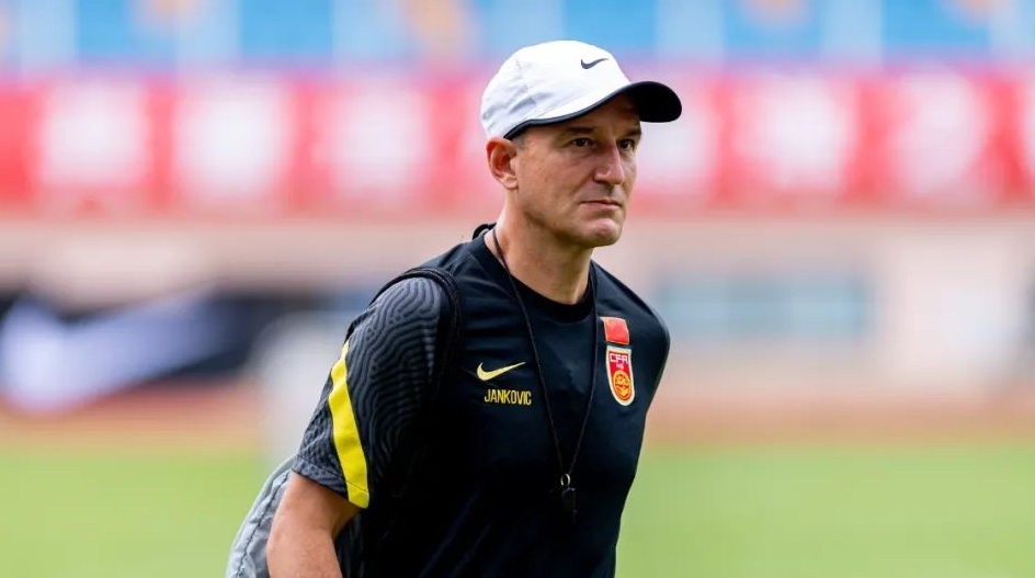 国足新帅敲定 扬科维奇“换位”