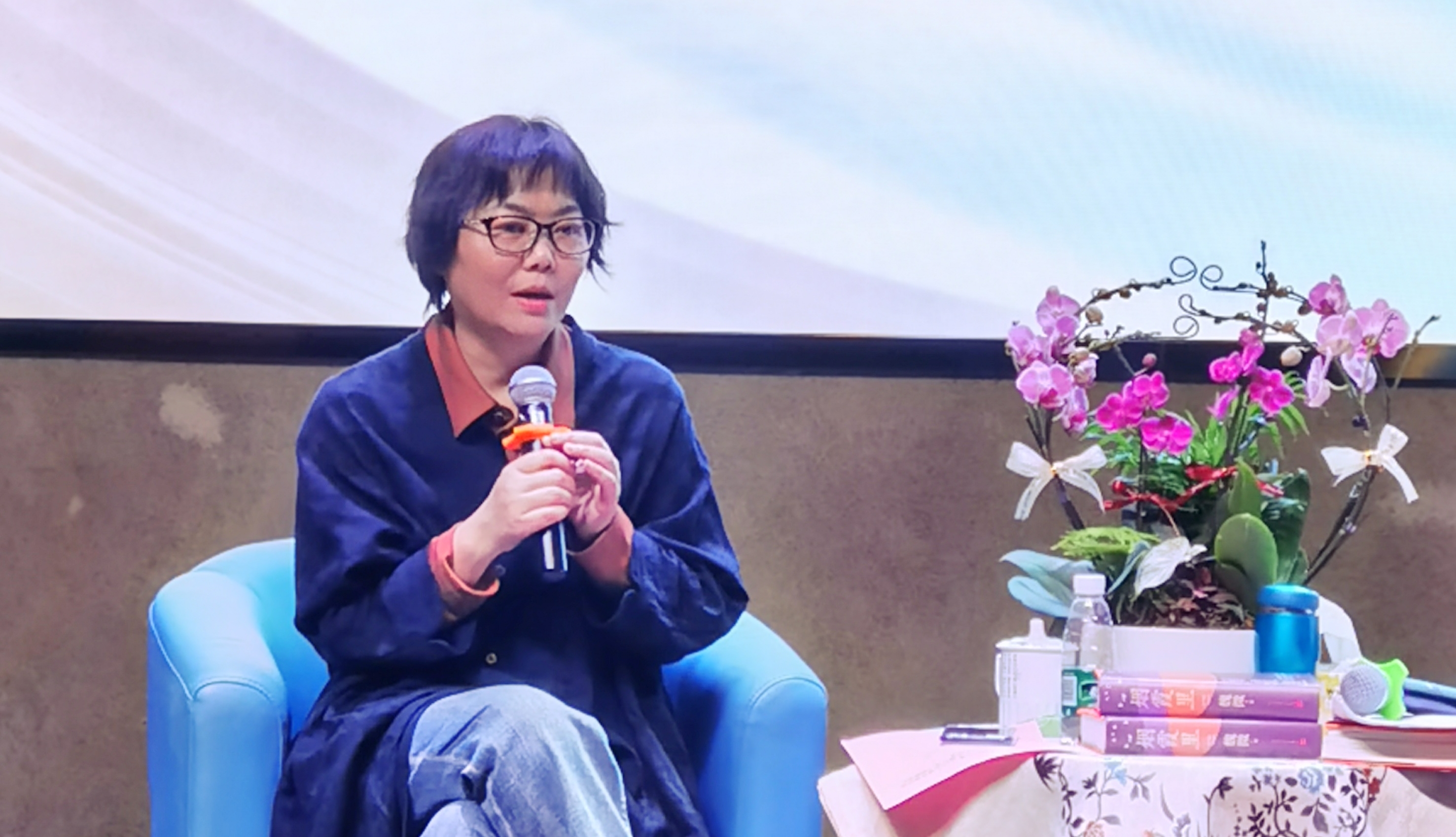 “文学阅享会”黄埔启动 2023年度首场活动分享《烟霞里》