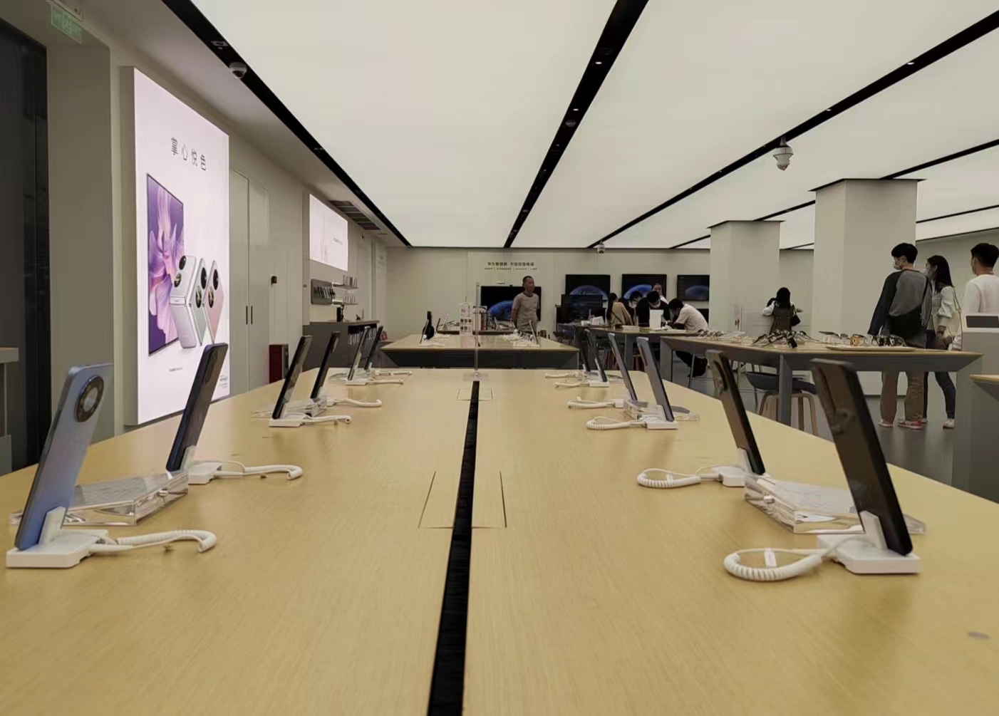 手机厂商竞争加剧！搭载第二代高通骁龙7+的商用终端预计将于本月发布