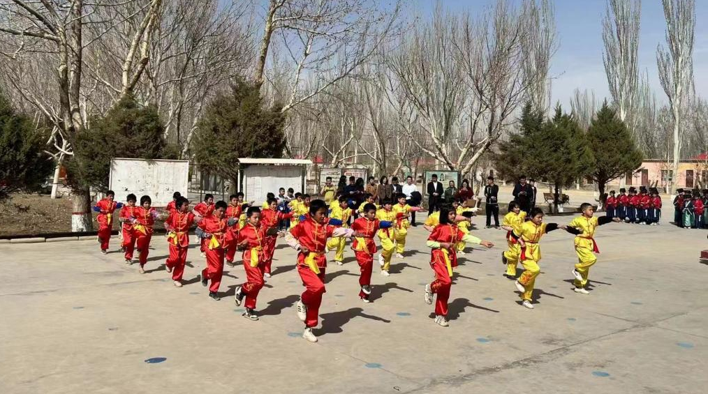 广州援疆：广州市番禺区教育局赴新疆疏附县调研教育结对帮扶工作