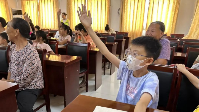 南沙 | 携手点亮绿色生活！ 横沥镇开展垃圾分类活动