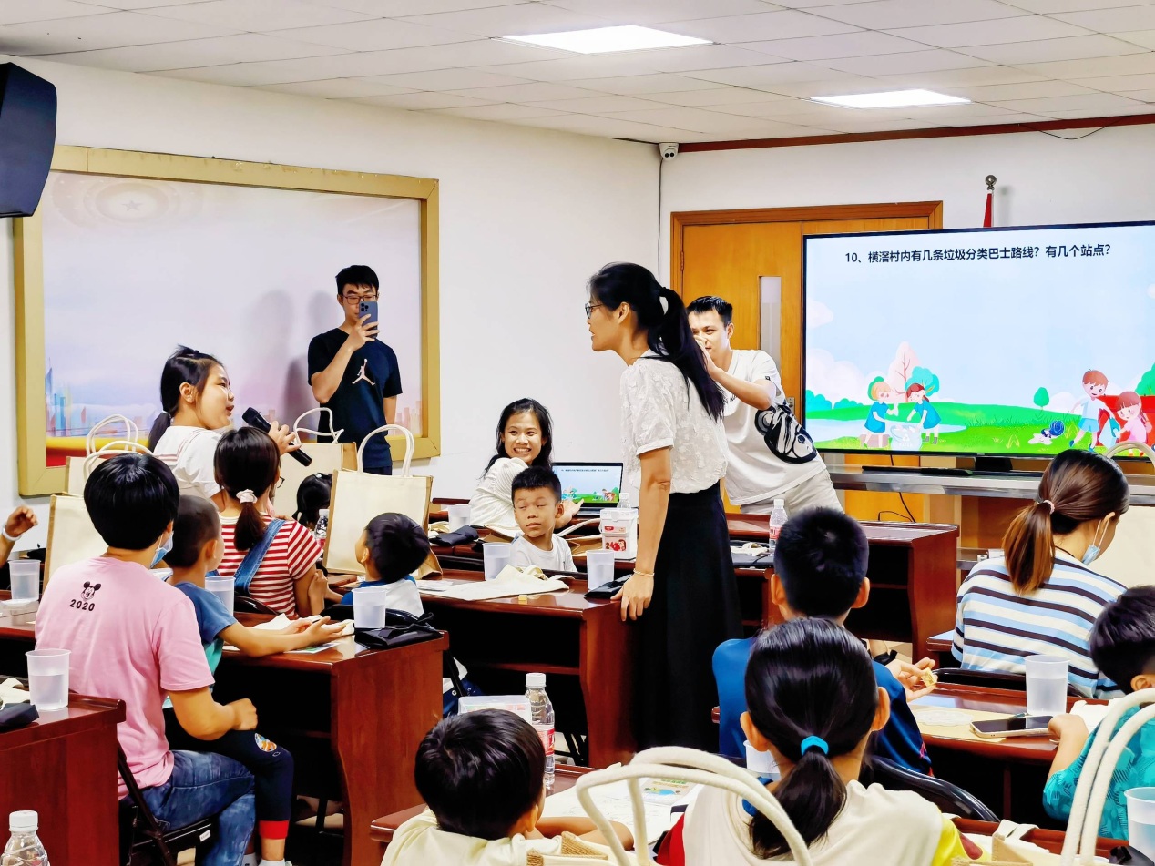 垃圾分类“袋”回家！白云区同德街亲子手绘环保袋