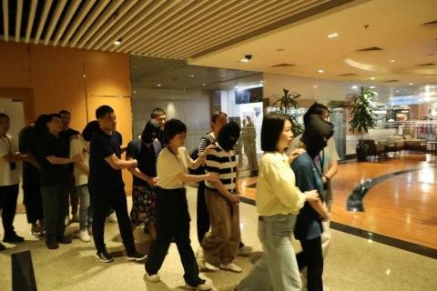 被困赌诈集团者家属：声声泪 盼亲归 回国服刑也心安