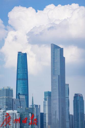 广州天气｜“夏天”又回来啦！天空中出现漫画一样的云朵