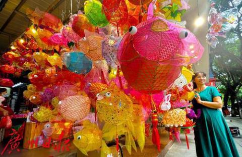 中秋将至，光孝路上的手工灯笼又来“刷屏”了