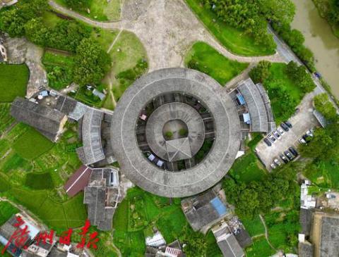 走万水千山，看共同富裕