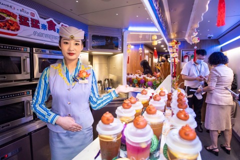 广汕高铁打造特色餐饮，网友：是懂汕尾的高铁