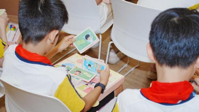 关爱未成年人健康成长有新招市妇联发布儿童保护卡牌游戏包