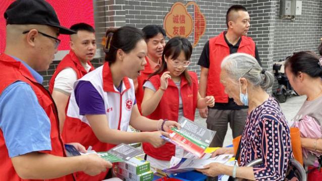 白云区同德街开展垃圾分类科普宣传活动