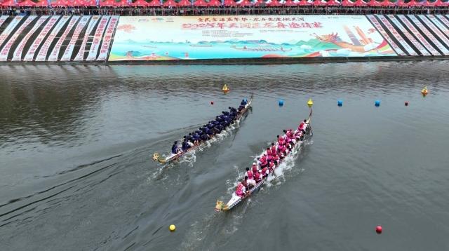 天河区举办2025龙舟邀请赛 34支队伍上演“速度与激情”